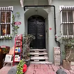 Ganbaru Tours - Flats In Galata Istambul
