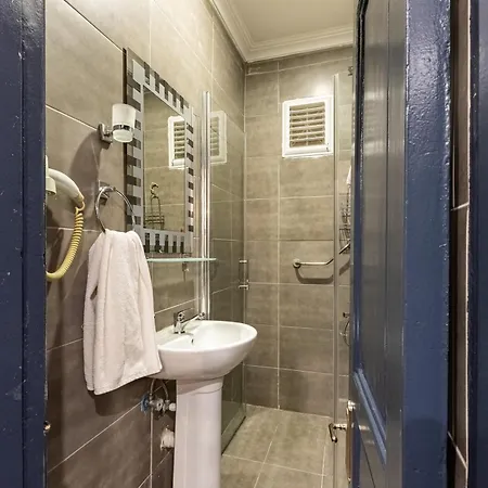 Ganbaru Tours - Flats In Galata Daire İstanbul